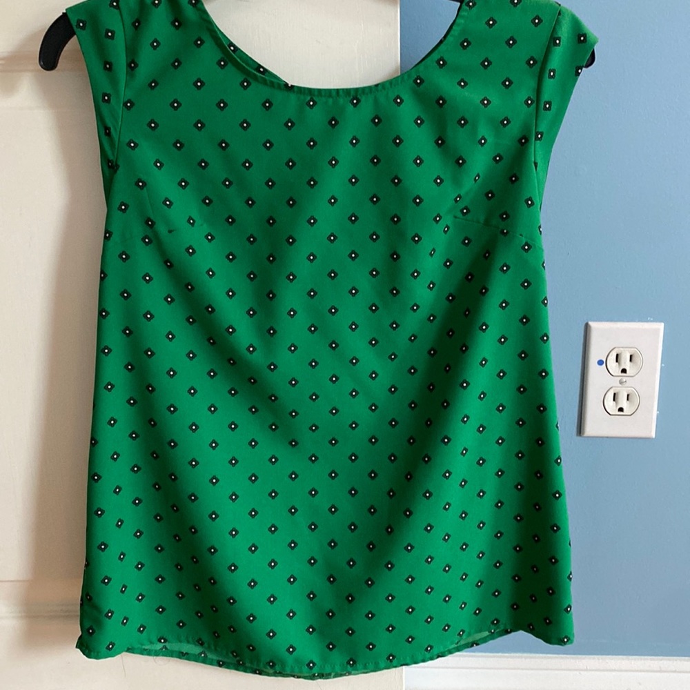 Polyester top